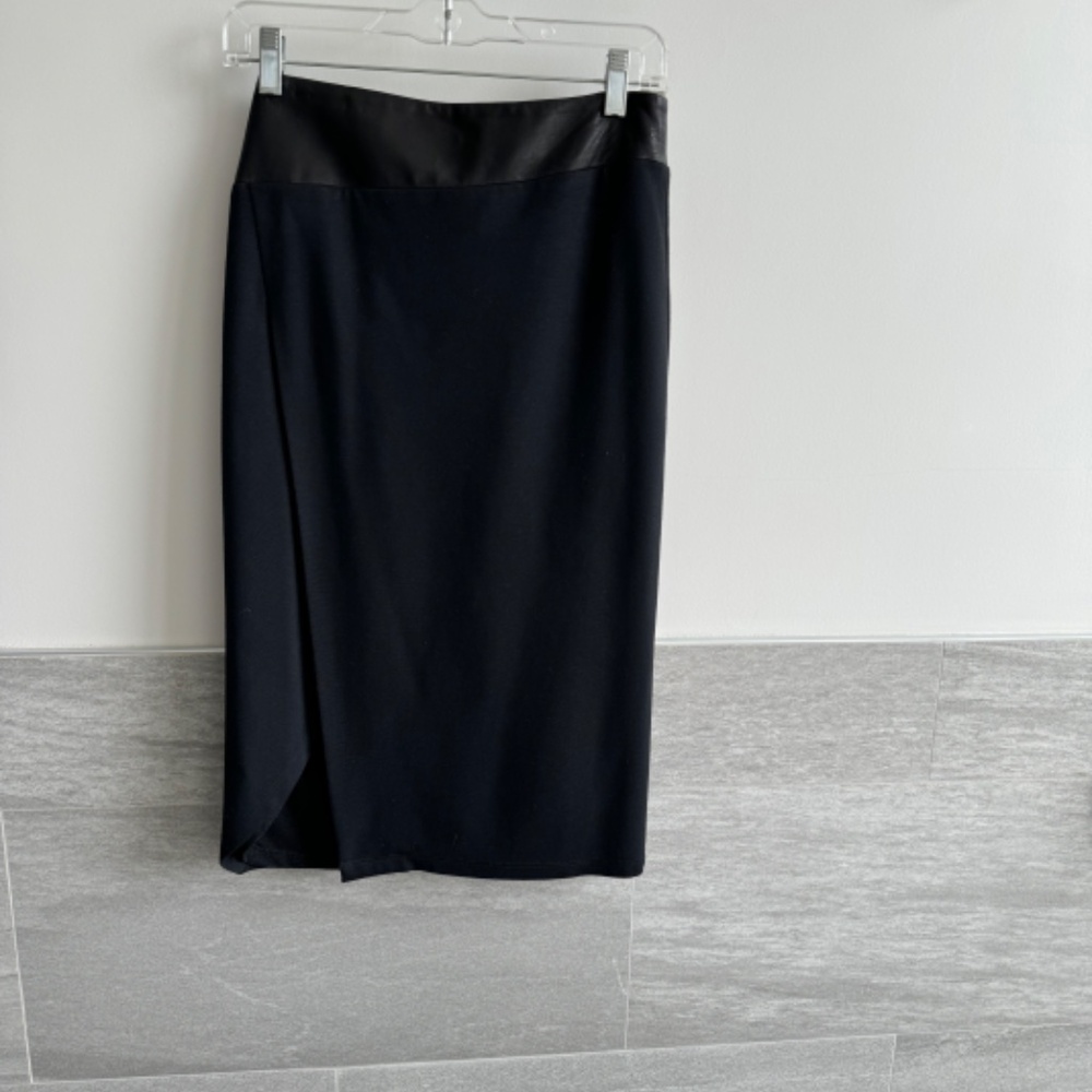 Alice & Olivia black pencil skirt